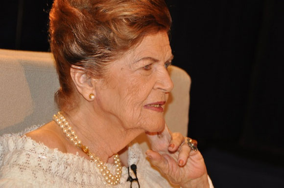 Carilda Oliver Labra, poeta cubana
